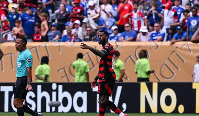 世俱杯：梅西领衔迈阿密国际逆转欧冠劲旅，南美球队表现抢眼