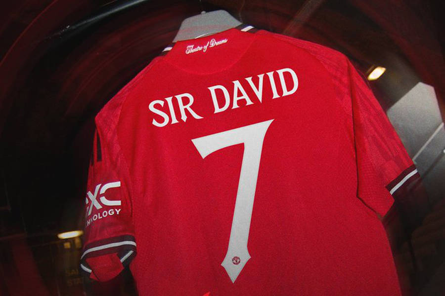 小贝封爵正式官宣，曼联印球衣祝贺！终圆爵士梦但遇一人仍需低头